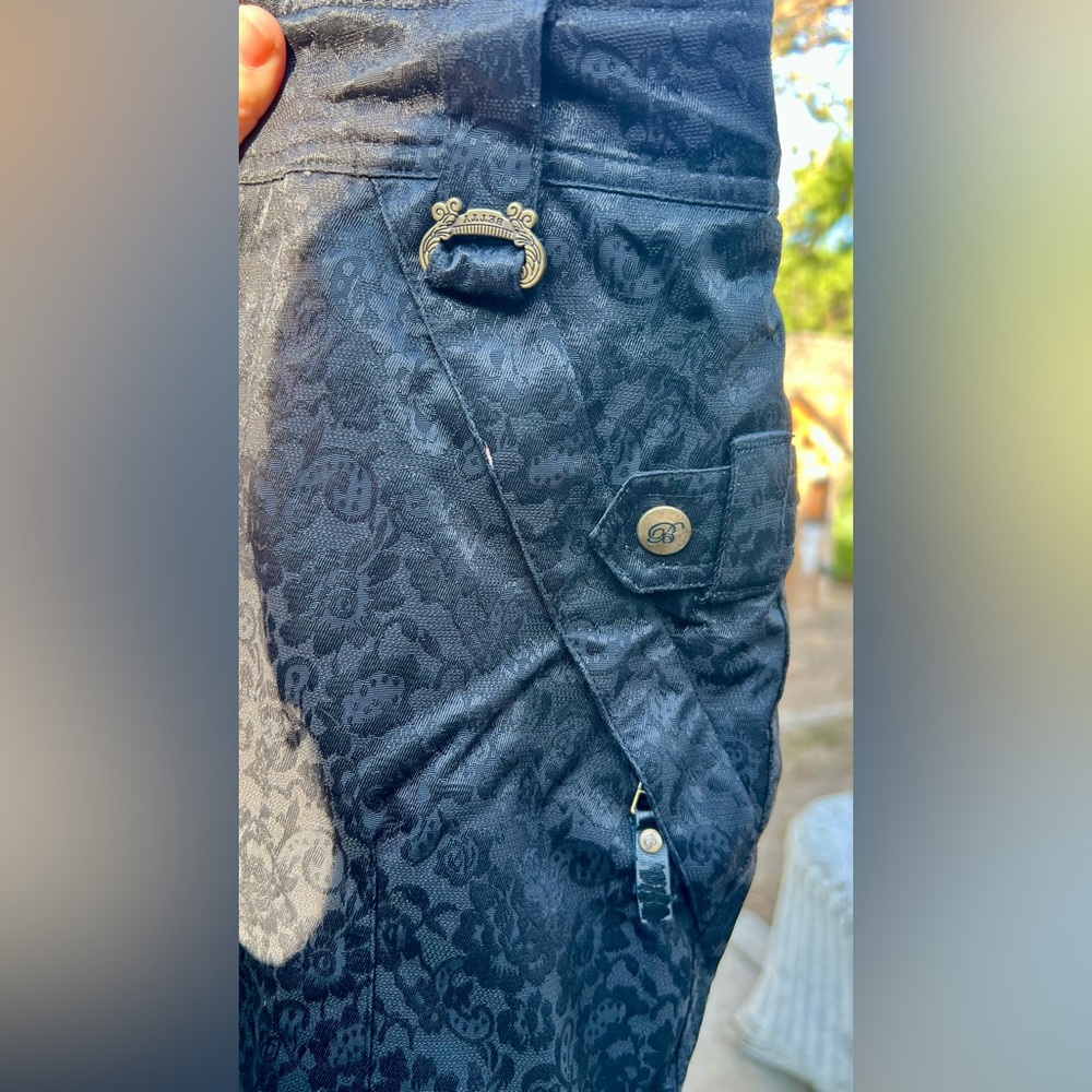 Vintage Betty Rides black patterned  snowboard/ski pants-size S